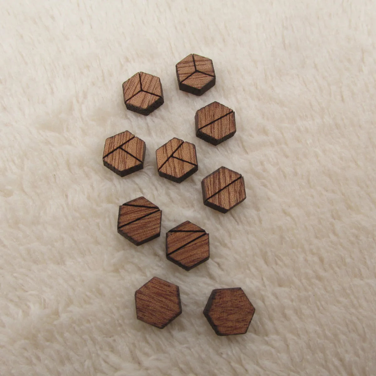 10pcs Unfinished Laser Cut Natural Wood Stud Earrings, DIY Blanks, Jewelry Accessories, Wood Hexagon Shapes