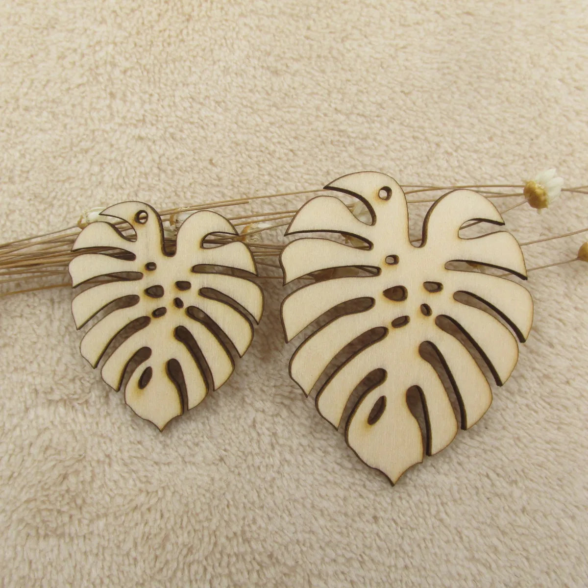 10pcs Unfinished Wood Monstera Leaf Shapes, Monstera Wooden Pin Blanks, DIY Jewelry, Earrings Paint