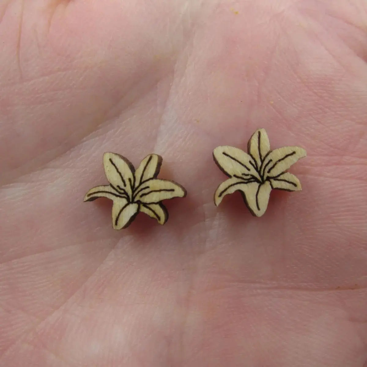 10pcs Unfinished Blank Tiny Lily of the Valley Shape Wood Stud Earring Post Birth Month Flower Cabochon Charms