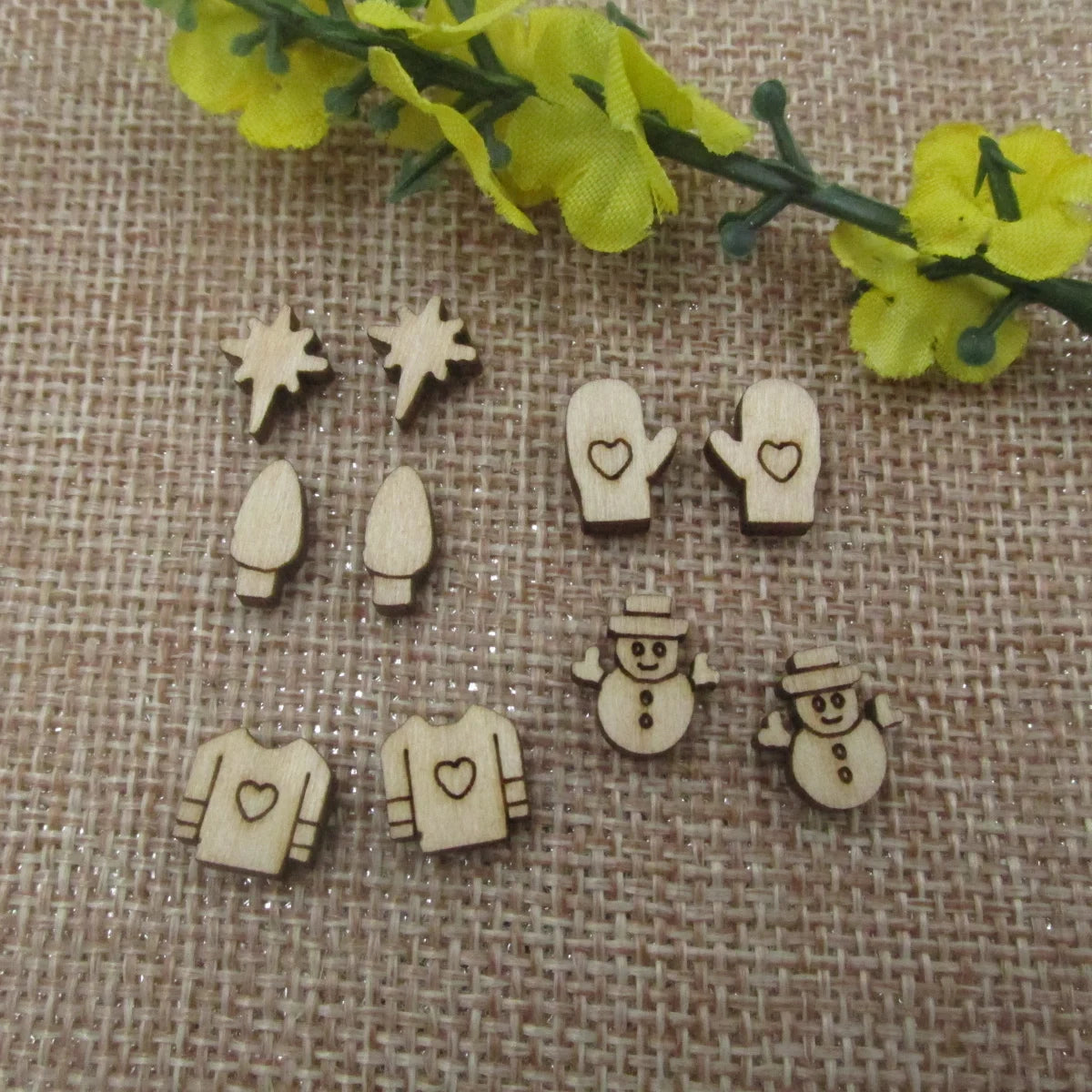5 Pair Unfinished Blank Wooden Christmas Sweater Cabochon Snowman Mitten Post Pointed Star Christmas Lights Earrings Stud