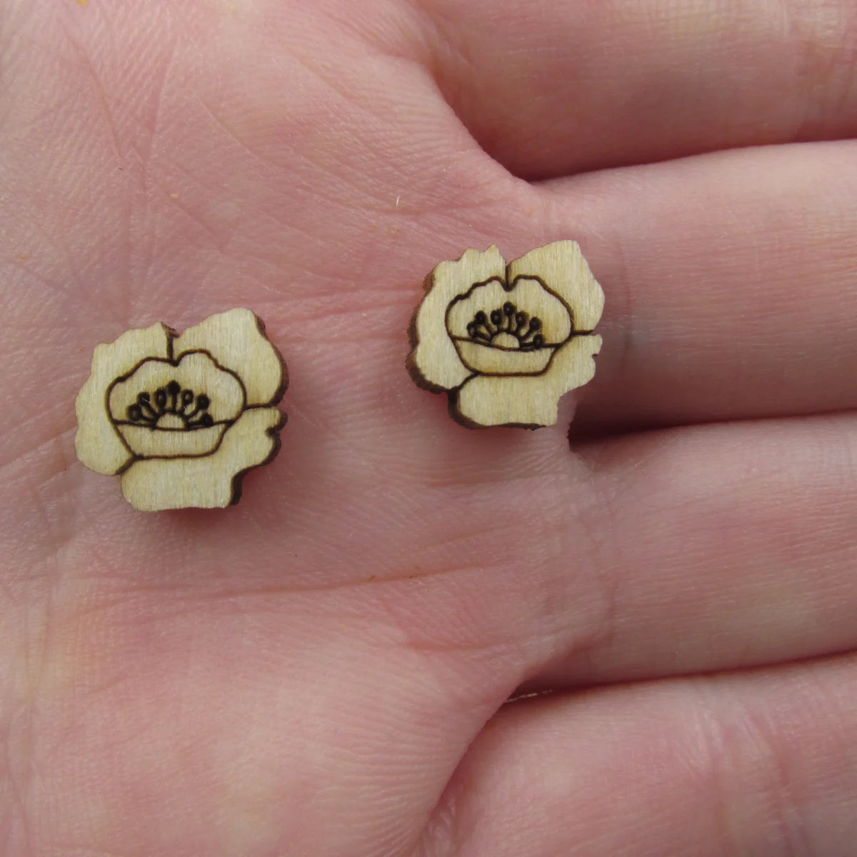 10pcs Unfinished Blank Tiny Poppy Flower Shape Mini Wood Stud Earring Birth Month Flowers Post Cabochon Charms For Diy Project