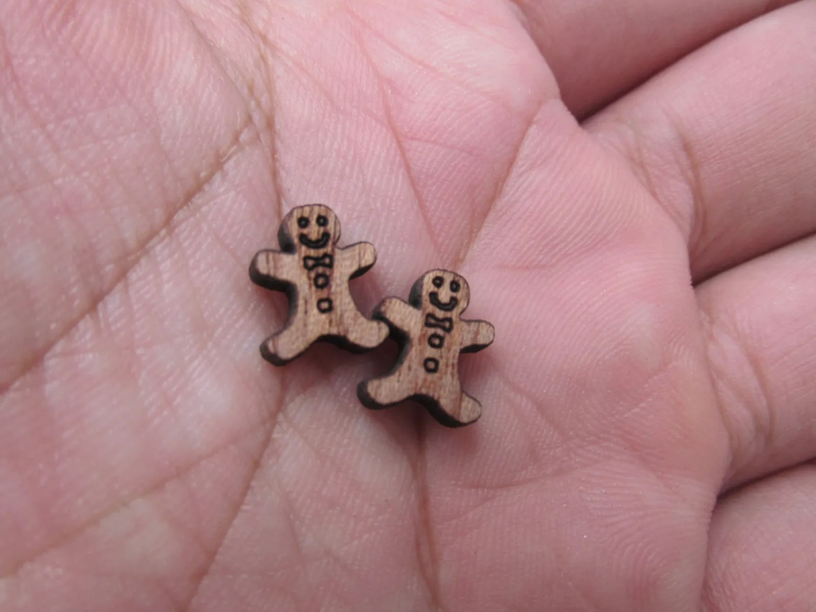 5 Pair Unfinished Blank Mini Wood Cabochon Christmas Gingerbread Man Wooden Cutout Shapes For Paint Kit Craft  DIY Stud Earrings