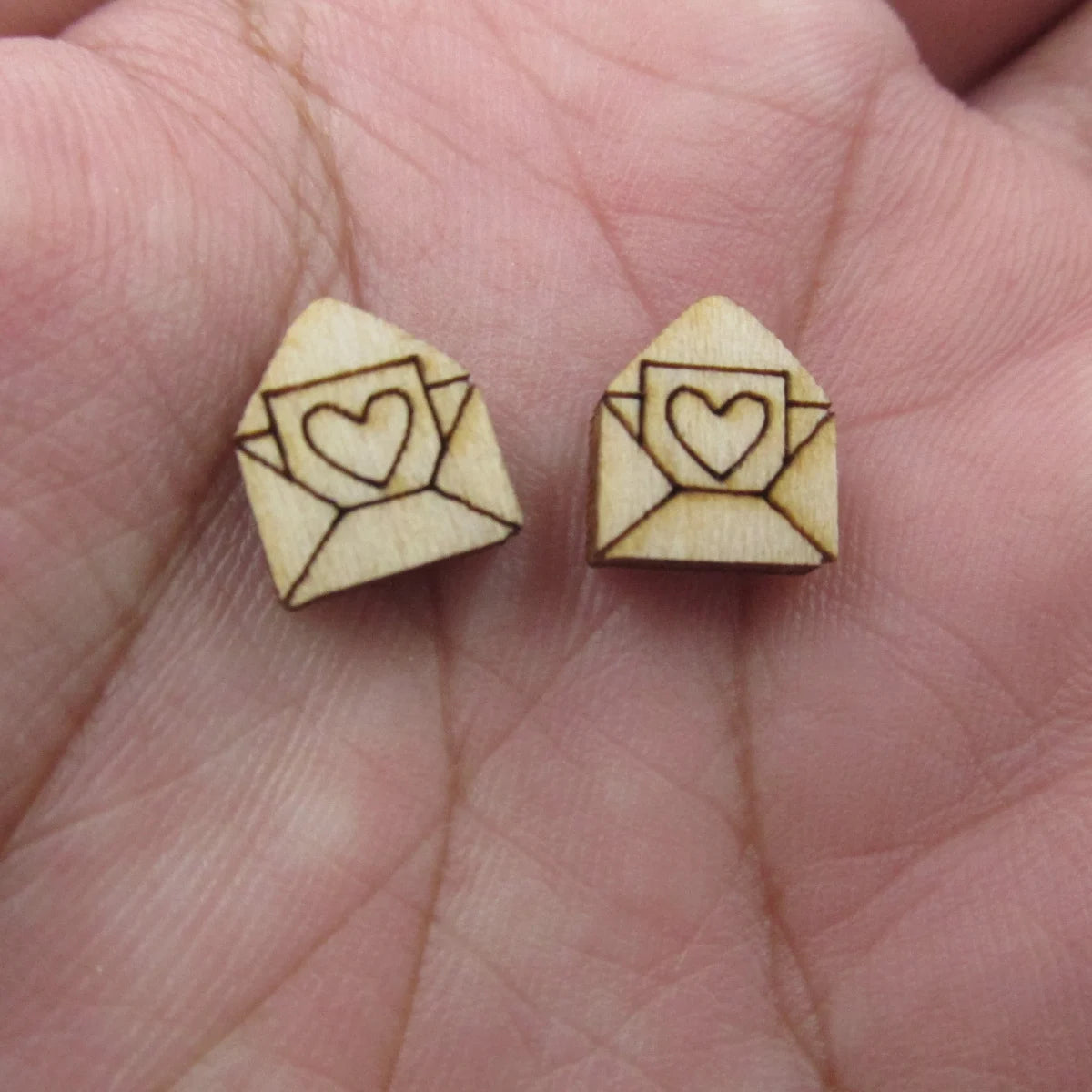 5 Pair Unfinished Blank Wooden Cabochon Valentines Day Truck Happy Face Speech Bubble Post Love Letter Wood Earrings Stud