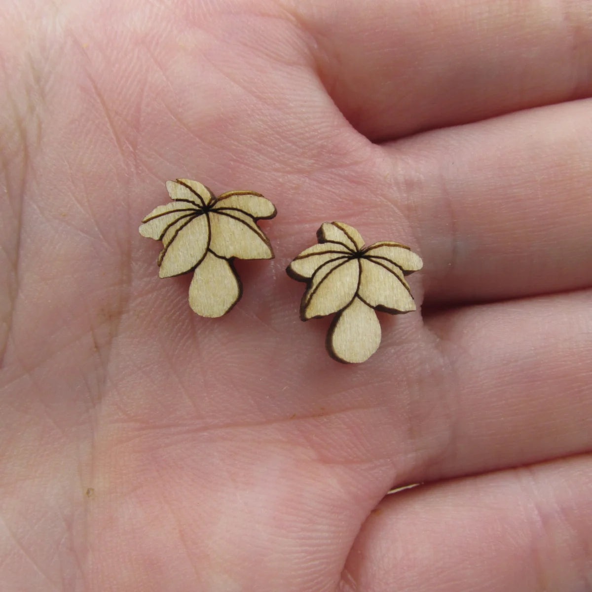 10pcs Unfinished Blank Tiny Palm Tree Summer Beach Shape Mini Wood Stud Earring Post Cabochon Charms