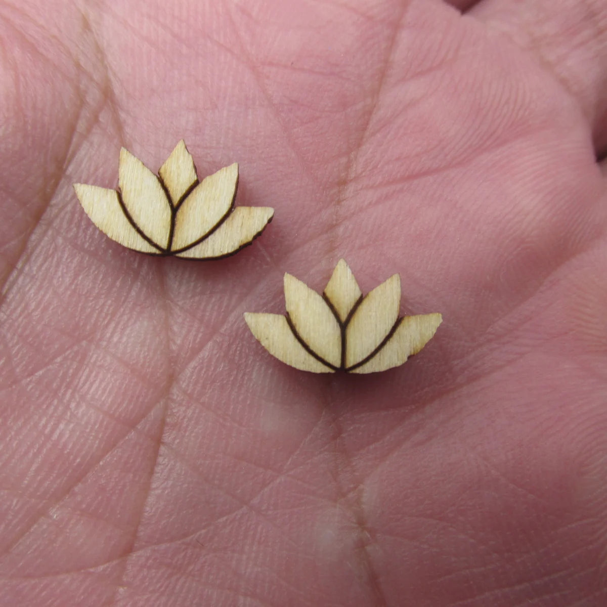 10pcs Unfinished Blank Tiny Water Lily lotus Flower Shape Mini Wood Boho Stud Earring Post Cabochon Handmade Charms