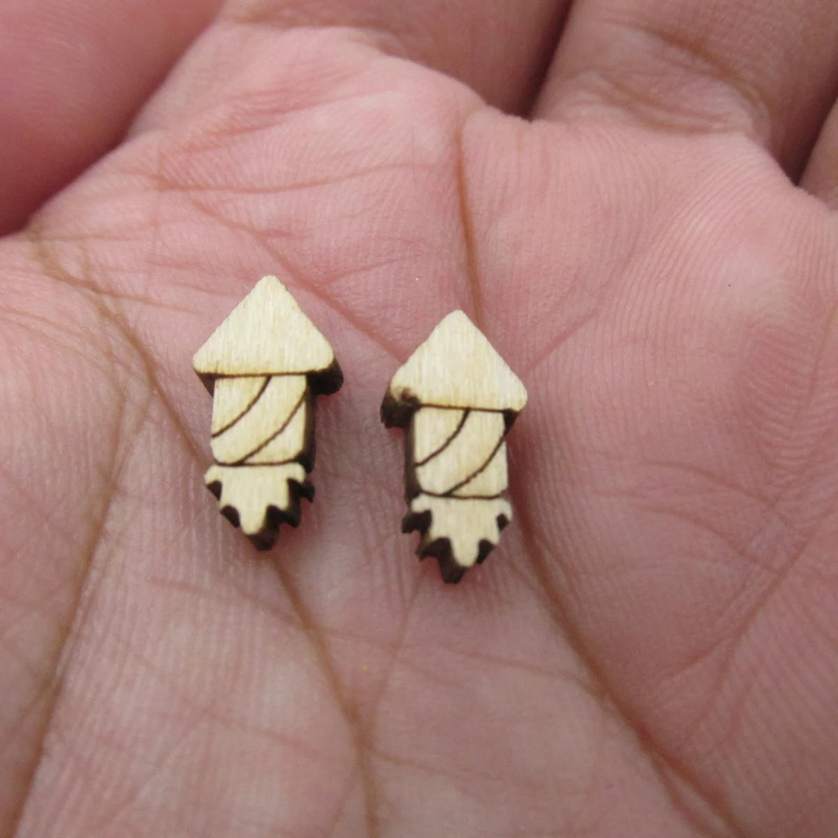 5 Pair Unfinished Blank Wooden Mini Patriotic Star Cabochon Bald Eagle Post Firework Patriotic Hat Wood Earrings Stud