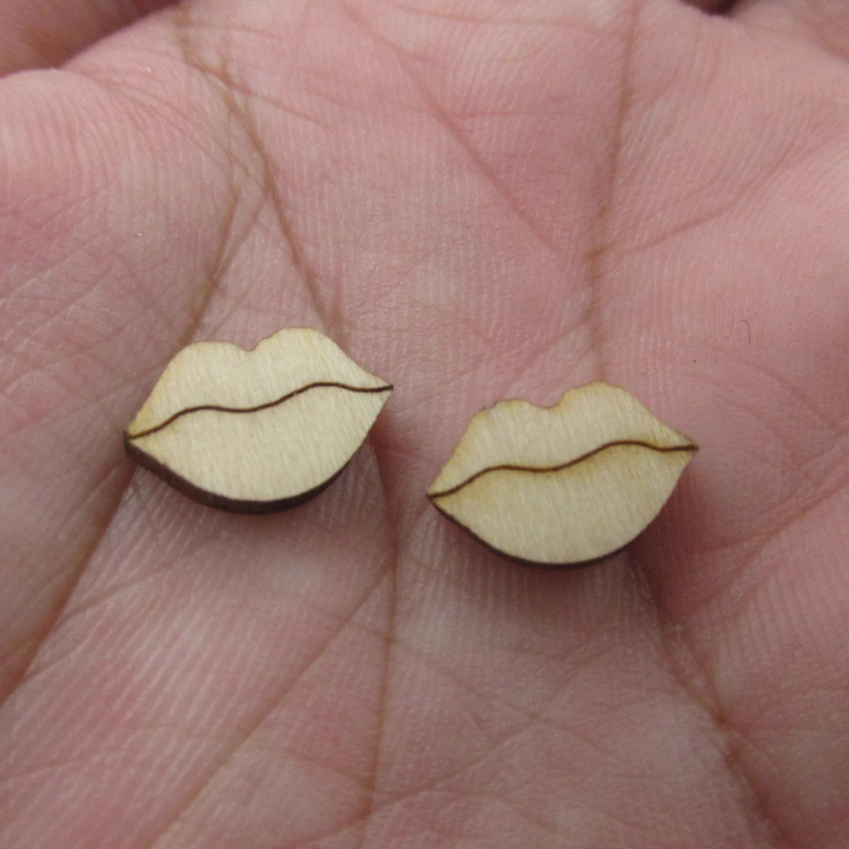 5 Pair Unfinished Blank Wooden Cabochon Valentines Day Lips XO Post I Love You Hand Wood Earrings Stud Jewerly Findings