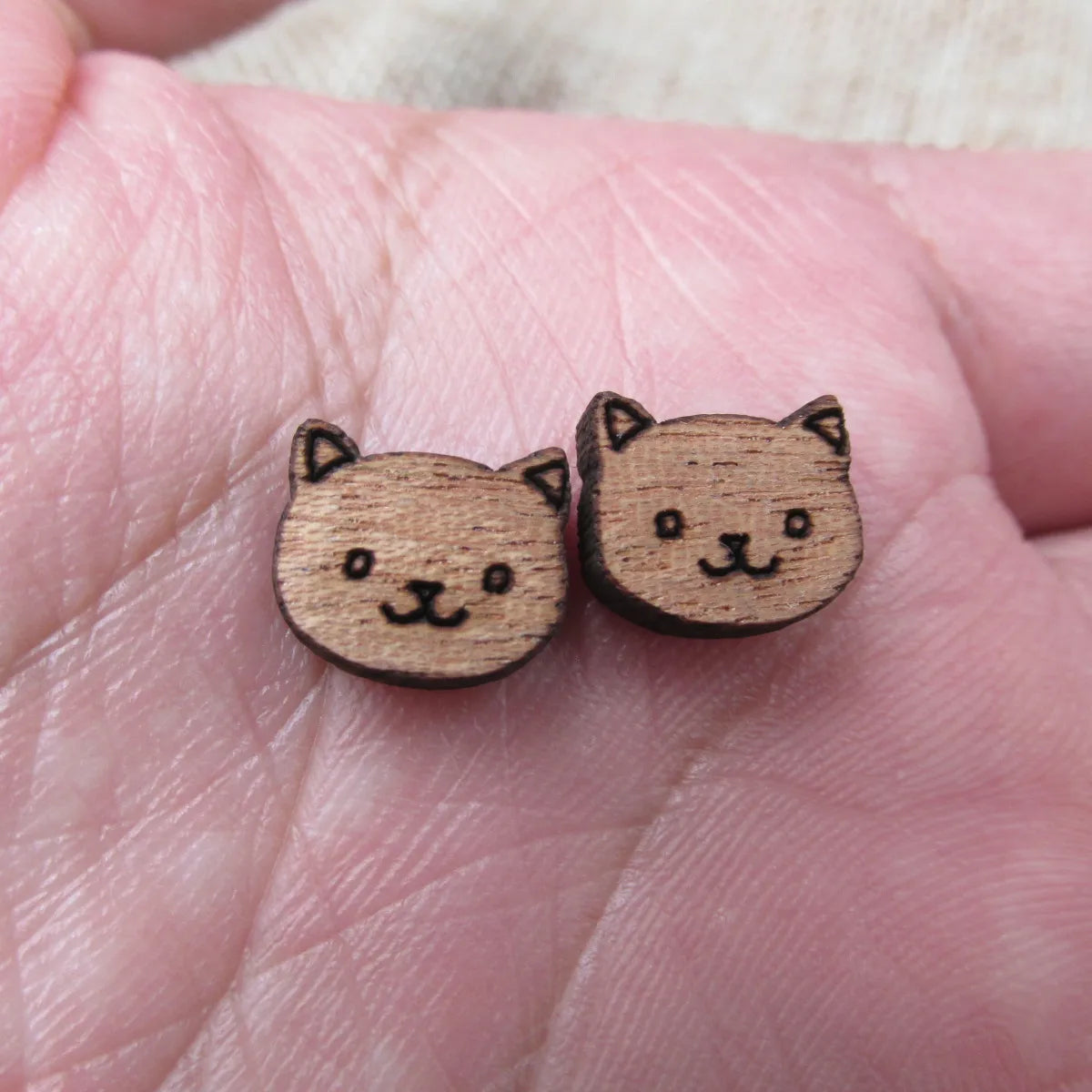 Laser Cut Unfinished Animal Wooden Cat Cabochon Charms For DIY Craft  Earring Stud  Jewerly Accessory
