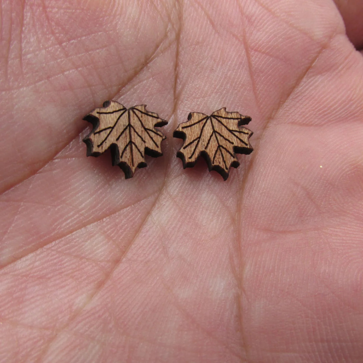 5 Pair Unfinished Blank Autumn Falls Leaves Wooden Maple Leaf Cabochon Wood Shape Cutouts For DIY Craft Earring Stud