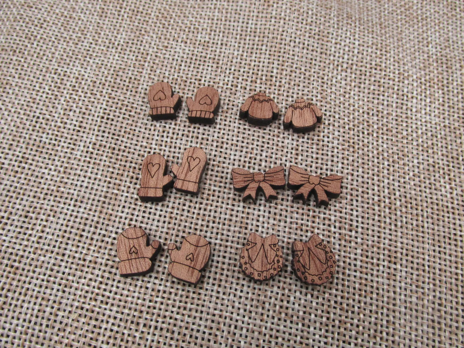 5 Pair Unfinished Blank MINI Wood Cabochon Christmas Glowforge Santa Wreath Wooden Cutout Shapes For DIY Stud Earrings Supplies