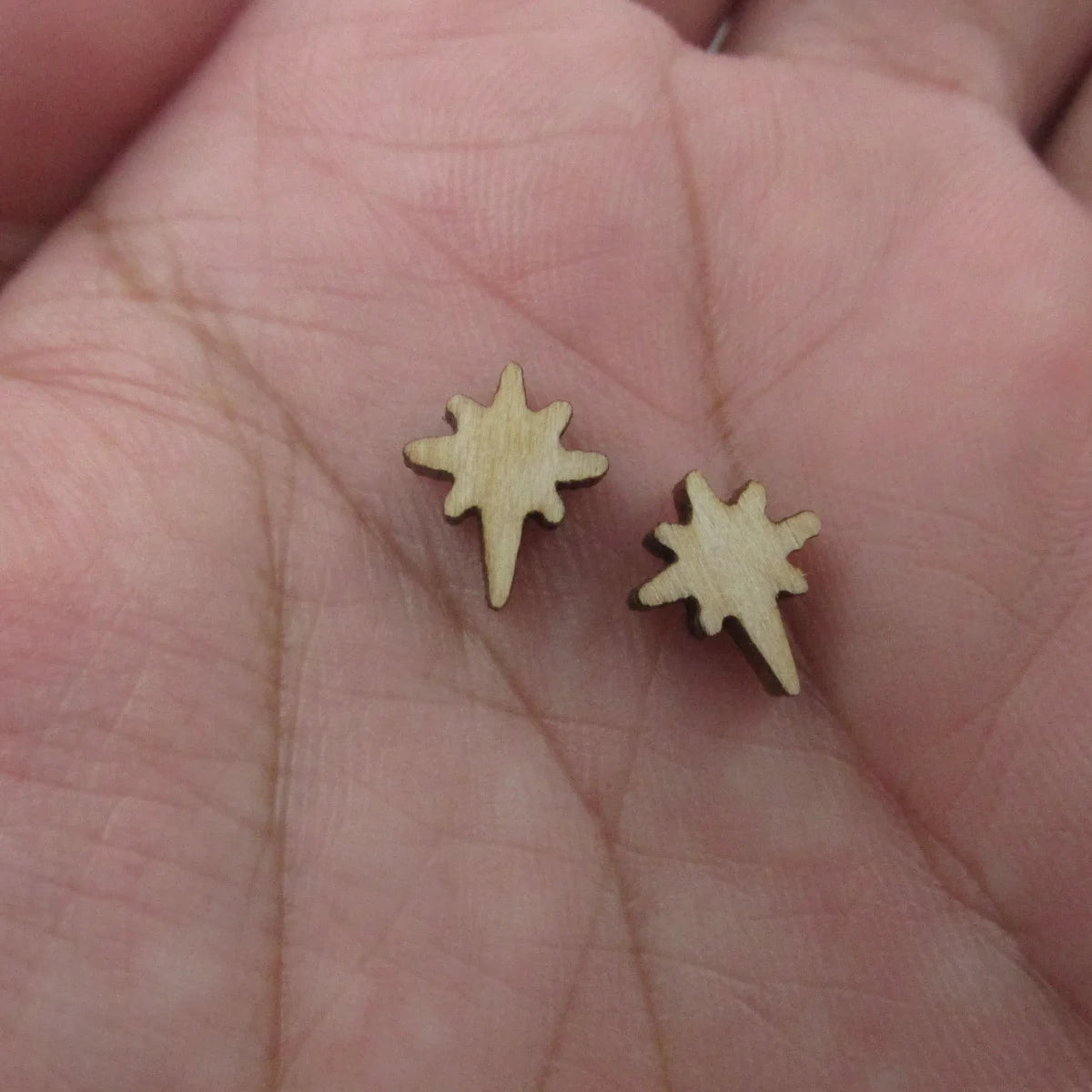 5 Pair Unfinished Blank Wooden Christmas Sweater Cabochon Snowman Mitten Post Pointed Star Christmas Lights Earrings Stud