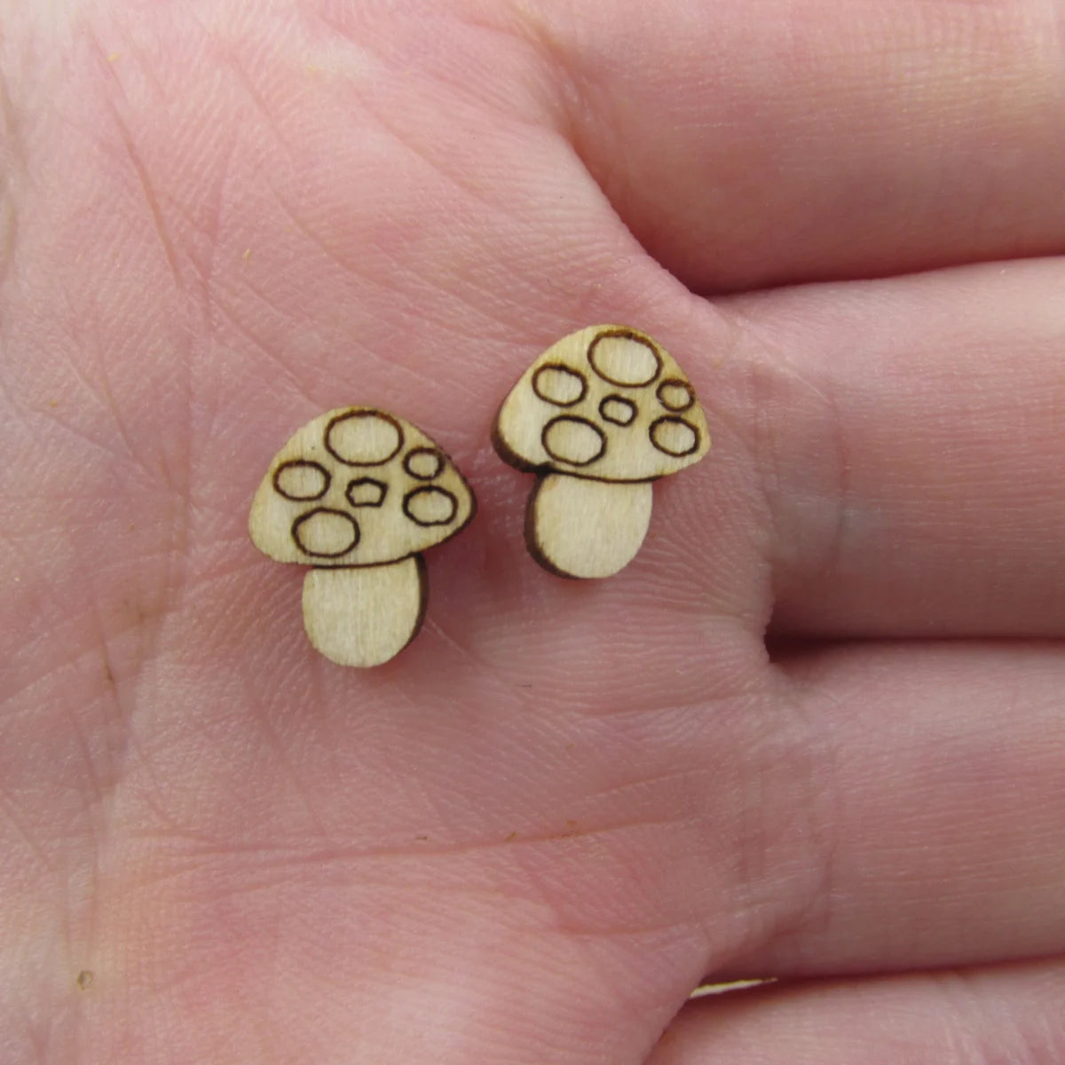 10pcs Unfinished Blank Tiny Mushroom Shape Mini Wood Stud Earring Lady Post Cabochon Handmade Charms