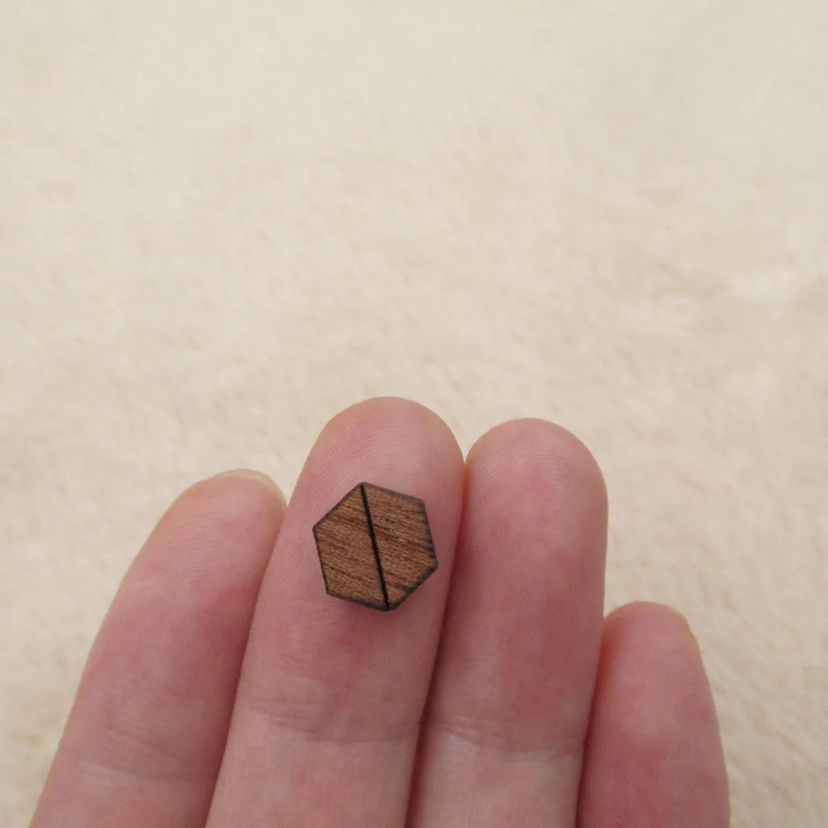 DIY Unfinished Laser Cut Natural Wood Stud Earrings Blanks Jewelry Accessories Wood Hexagon  Shapes -Jewerly Supplier