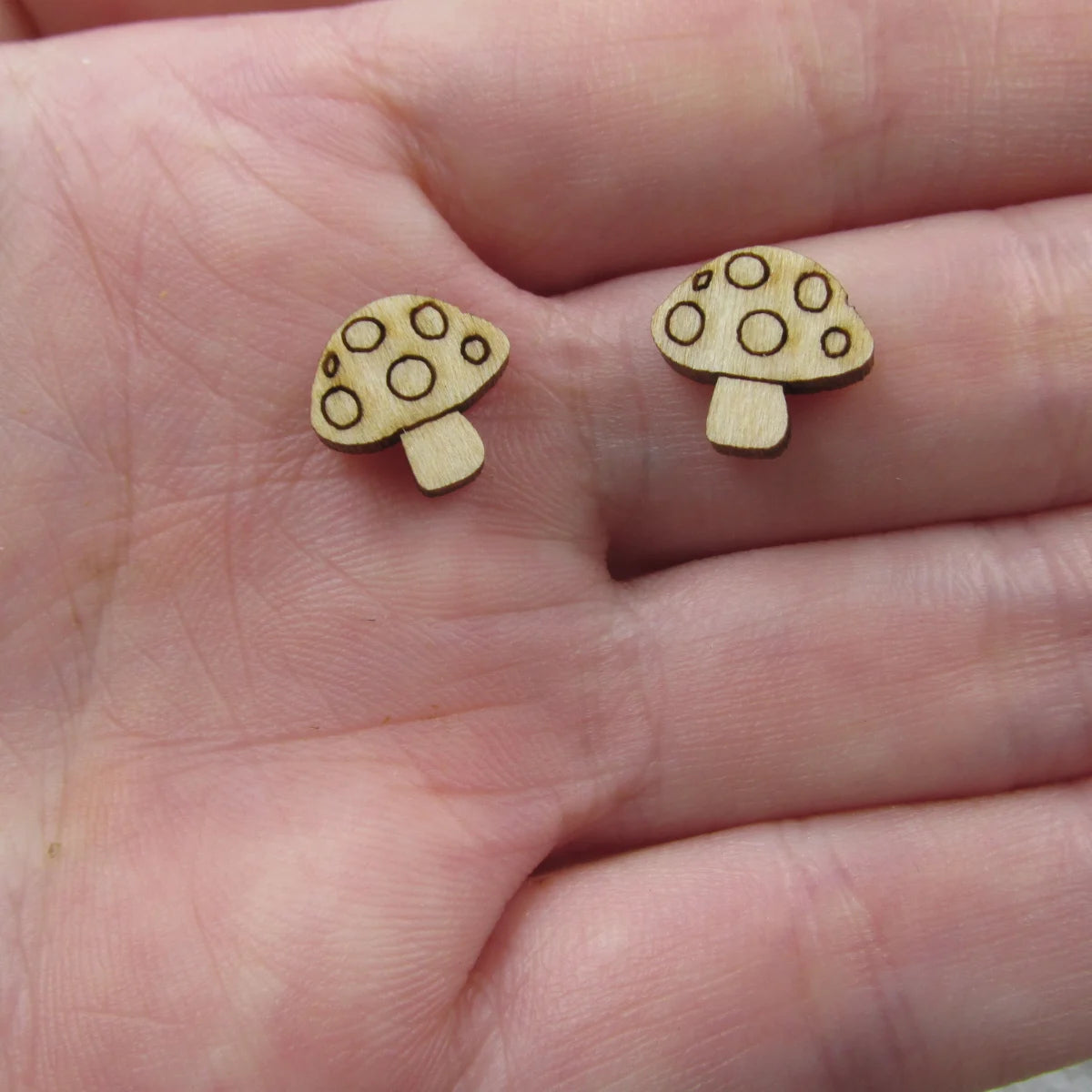 10pcs Unfinished Blank Tiny Mushroom Shape Mini Wood Stud Earring Lady Post Cabochon Handmade Charms
