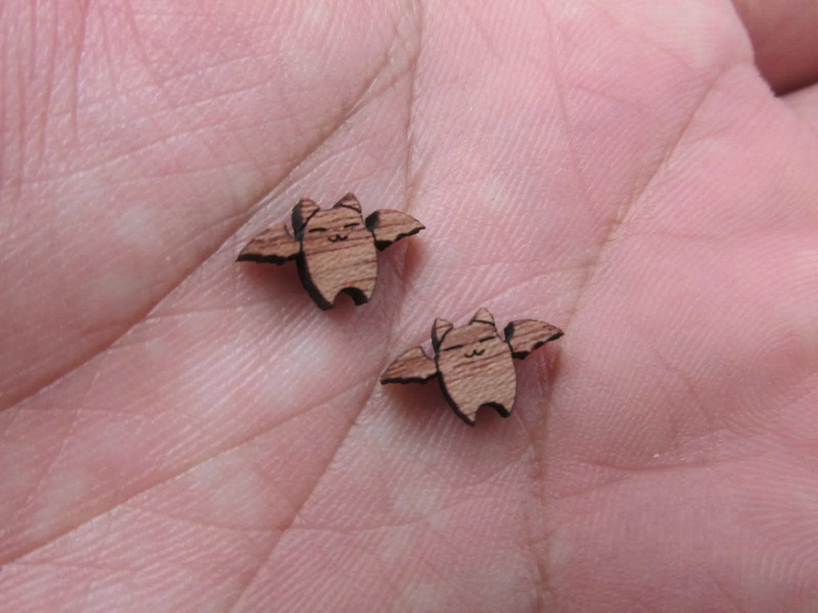 5 Pair Unfinished Blank Wood Cabochon Holidays Halloween Bats and Moon  Wooden Cutout Shapes For DIY Stud Earrings Supplies