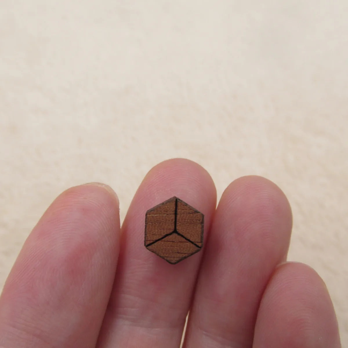 DIY Unfinished Laser Cut Natural Wood Stud Earrings Blanks Jewelry Accessories Wood Hexagon  Shapes -Jewerly Supplier