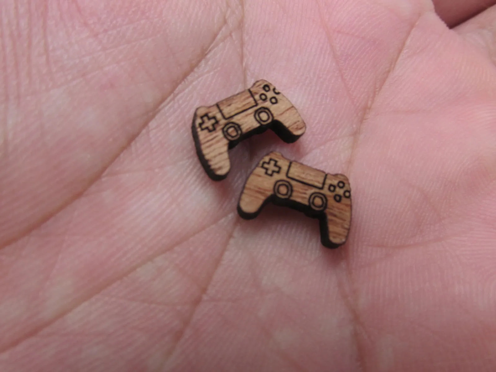 5 Pair Unfinished Blank Wood Cabochon Game Head Controler Mouse  Wooden Cutout Shapes For DIY Earrings Supplies