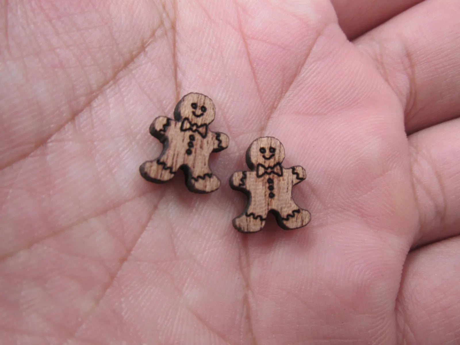 5 Pair Unfinished Blank Mini Wood Cabochon Christmas Gingerbread Man Wooden Cutout Shapes For Paint Kit Craft  DIY Stud Earrings