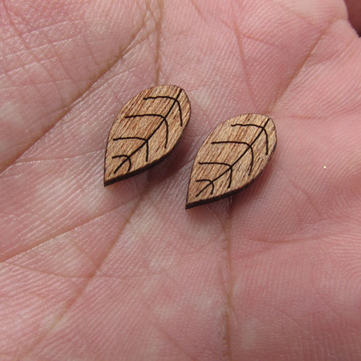 5 Pair Unfinished Blank Autumn Falls Leaves Wooden Maple Leaf Cabochon Wood Shape Cutouts For DIY Craft Earring Stud