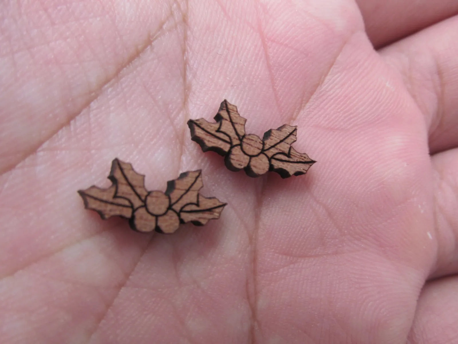 5 Pair Unfinished Wood Cabochon Christmas Mistletoe Holly Leaf Wooden Cutout Shapes For Paint  DIY Stud Earrings Supplies