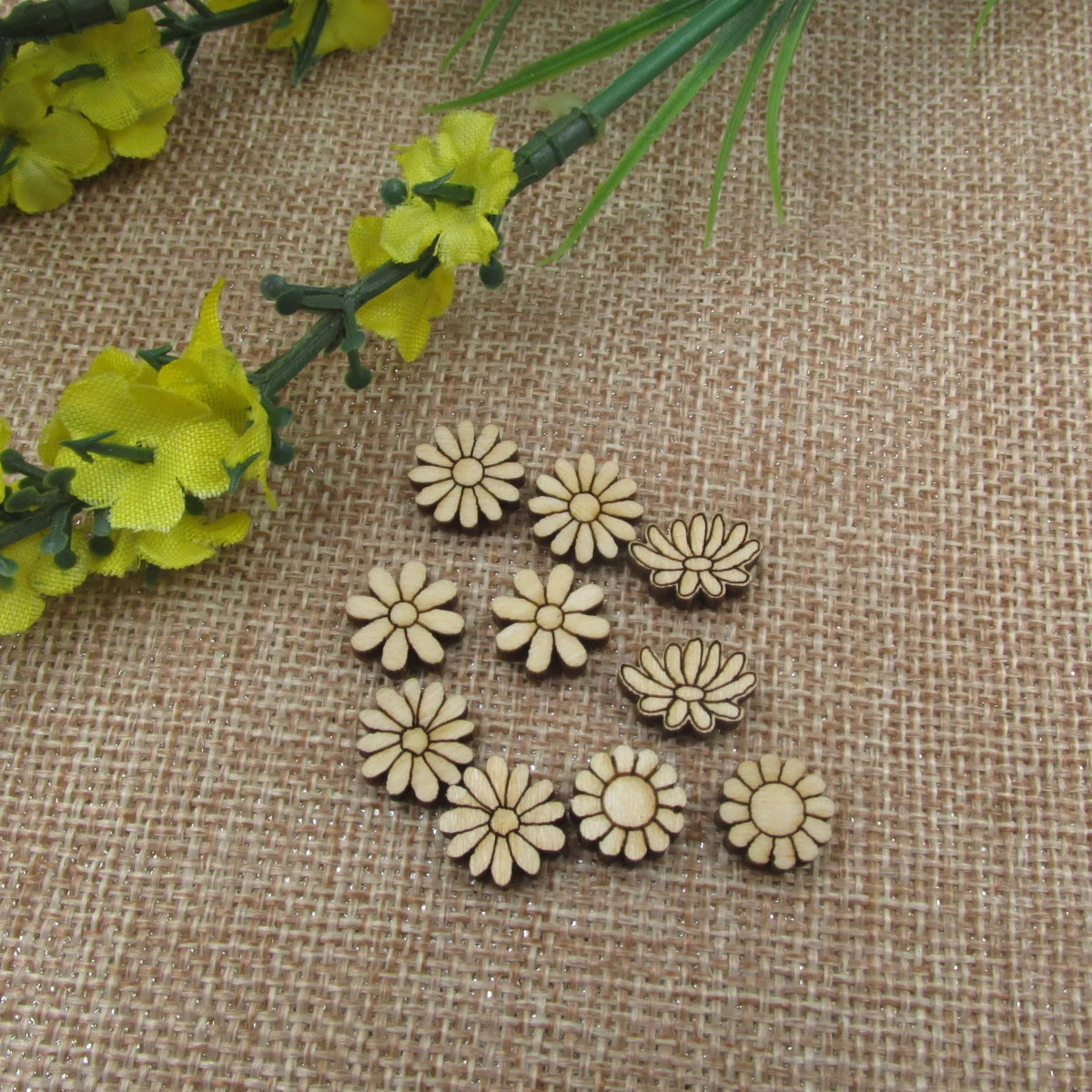 10pcs Unfinished Blank Tiny Daisy Flower Shape Mini Wood Stud Earring Boho Flowers Post Cabochon Charms