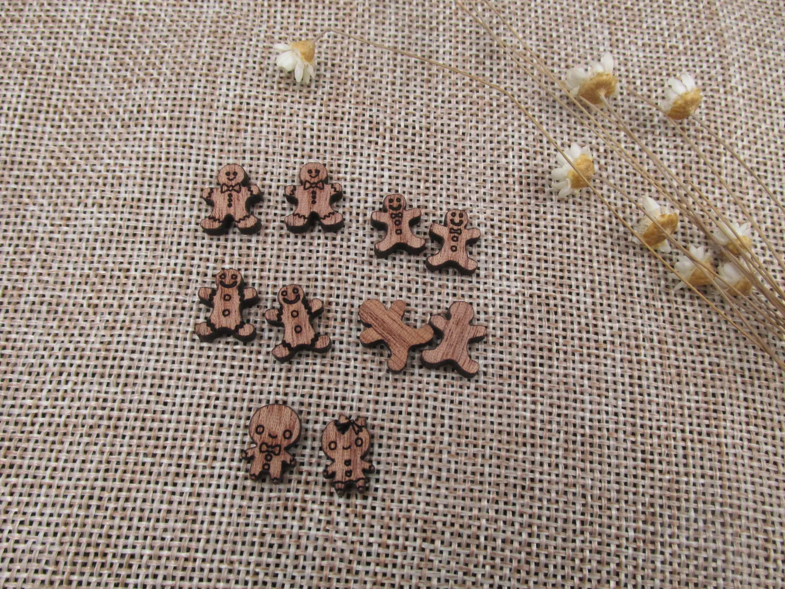 5 Pair Unfinished Blank Mini Wood Cabochon Christmas Gingerbread Man Wooden Cutout Shapes For Paint Kit Craft  DIY Stud Earrings