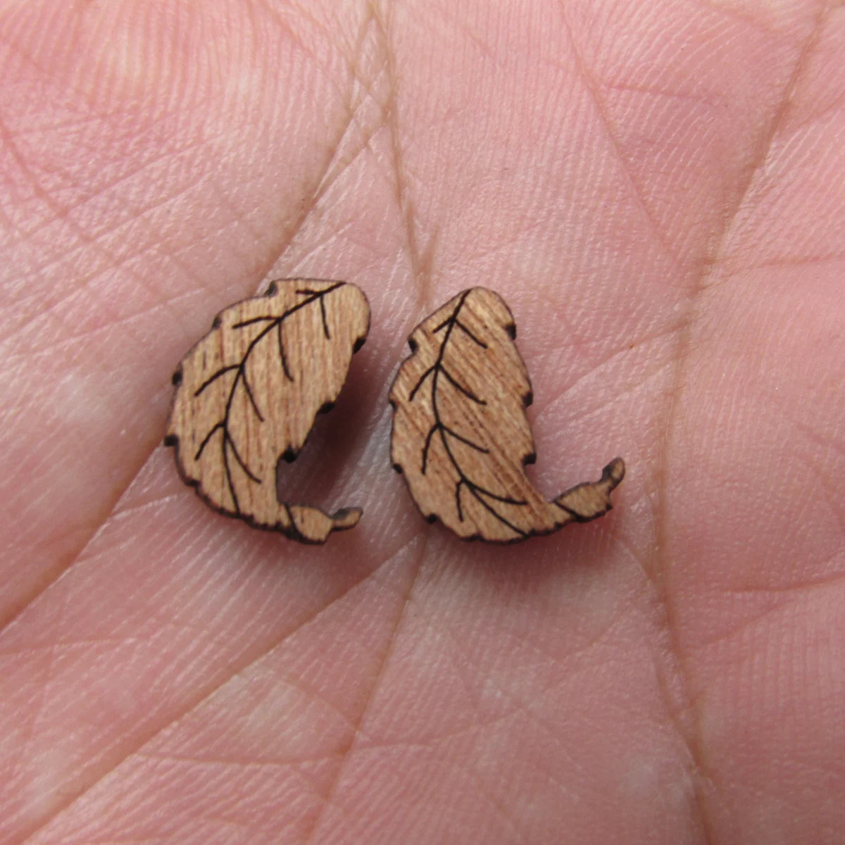 5 Pair Unfinished Blank Autumn Falls Leaves Wooden Maple Leaf Cabochon Wood Shape Cutouts For DIY Craft Earring Stud