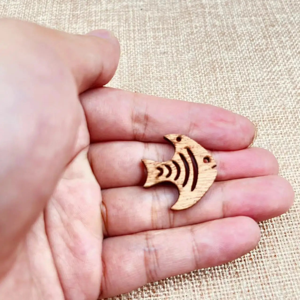 6pcs Unfinished Wood Sea Animal Fishbone Charms Fish Bone Earring Pendants For Jewelry Making DIY Handmade Crafte