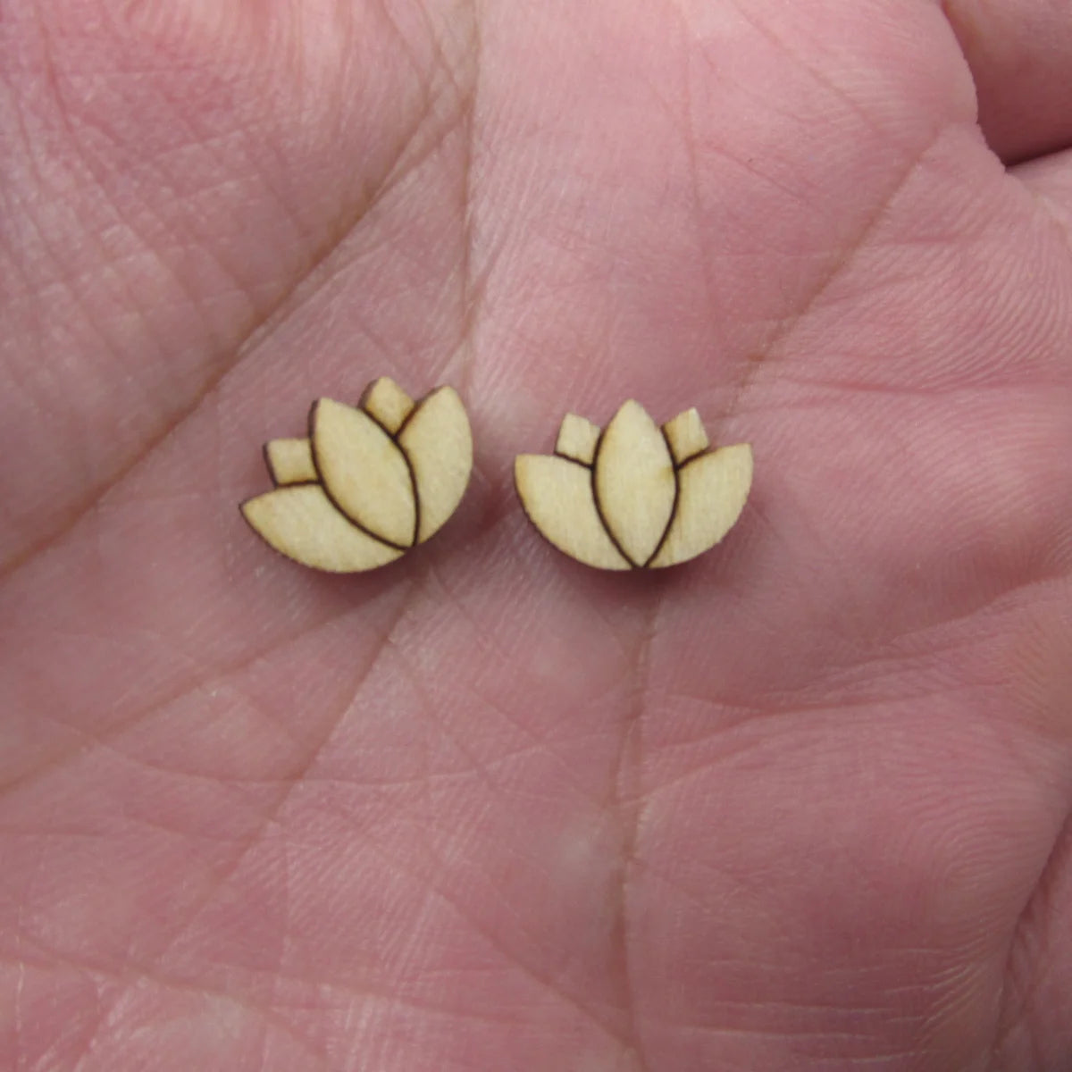 10pcs Unfinished Blank Tiny Water Lily lotus Flower Shape Mini Wood Boho Stud Earring Post Cabochon Handmade Charms