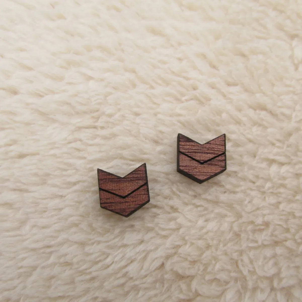 10pcs Unfinished Mini Wooden Cabochon, Laser Cut Blanks, Wood Chevr Cutout for Earring Stud Making, Jewelry Supplies, DIY