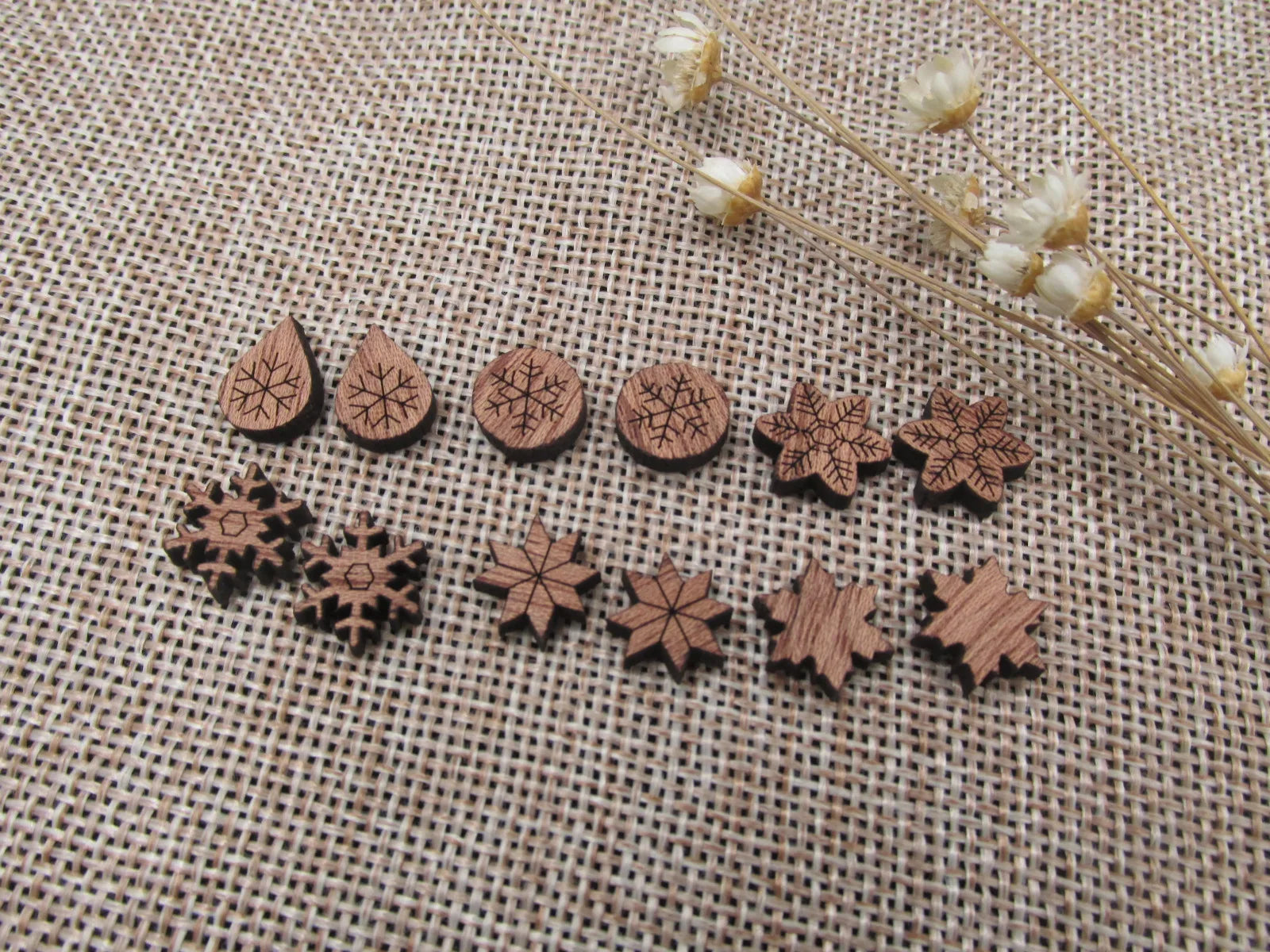 5 Pair Unfinished Blank MINI Wood Cabochon Christmas Snow Snowflakes Wooden Cutout Shapes For DIY Stud Earrings Supplies
