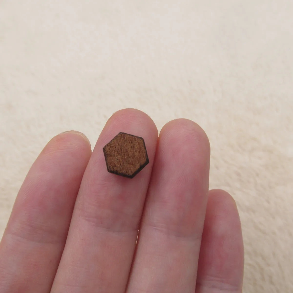 DIY Unfinished Laser Cut Natural Wood Stud Earrings Blanks Jewelry Accessories Wood Hexagon  Shapes -Jewerly Supplier