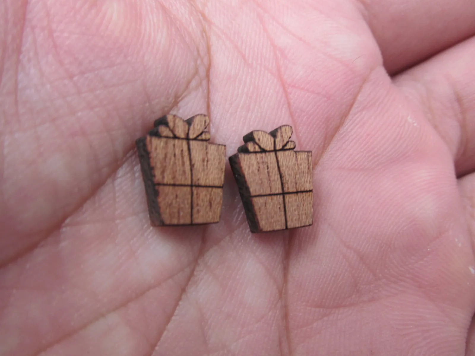 5 Pair Unfinished MINI Wood Cabochon Christmas Present Gift Box Wooden Cutout Shapes For Paint  DIY Stud Earrings Supplies