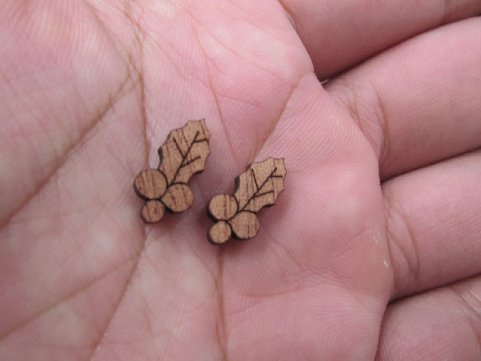 5 Pair Unfinished Wood Cabochon Christmas Mistletoe Holly Leaf Wooden Cutout Shapes For Paint  DIY Stud Earrings Supplies