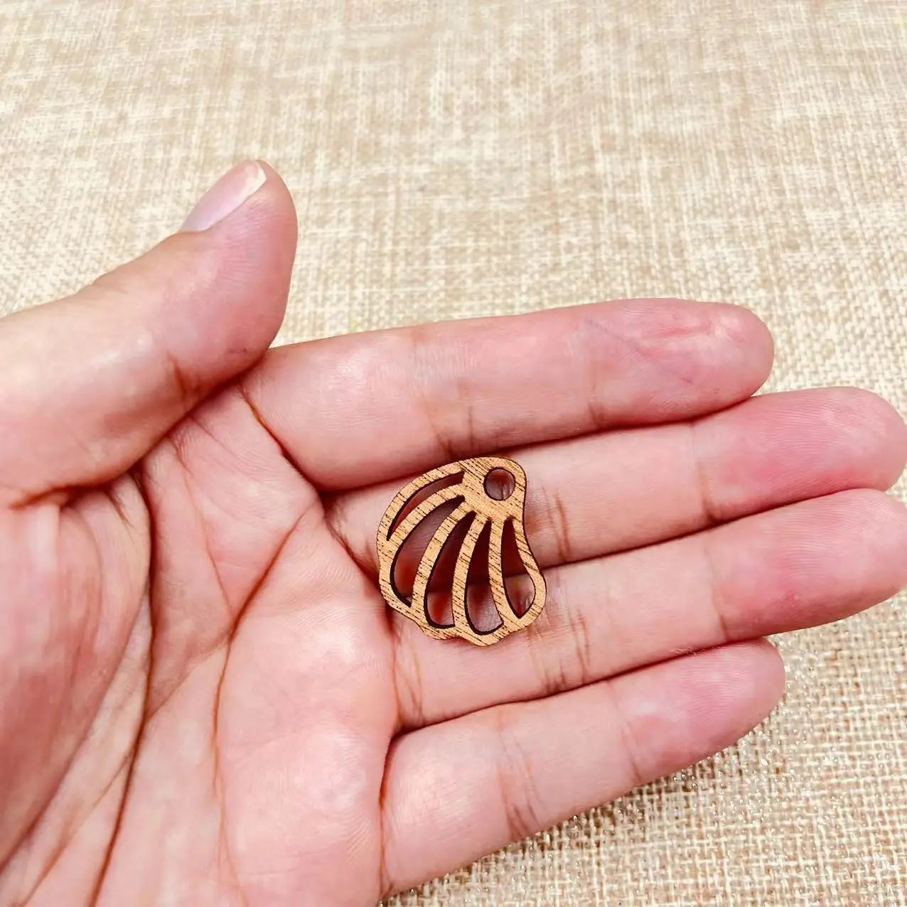 6pcs Unfinished Wooden Ocean Beach Seashell Charms Shell Earring Pendants For Jewelry Making DIY Handmade Crafte