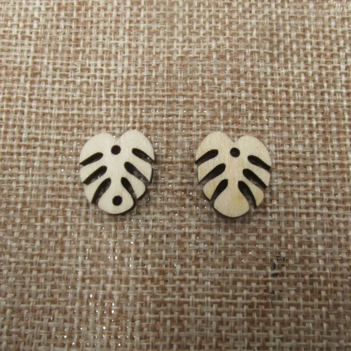 10 Pcs Unfinished Blank Wooden Tropical Leaves Charms Shape Cutout Plywood Connector Jewelry Finding Supplies