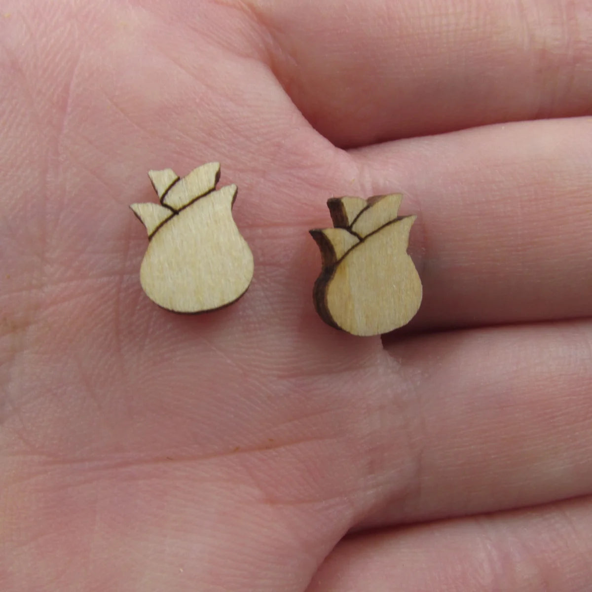 10pcs Unfinished Blank Tiny Rosebud Flower Rose Shape Wood Stud Earring Post Valentines Day Cabochon Charms