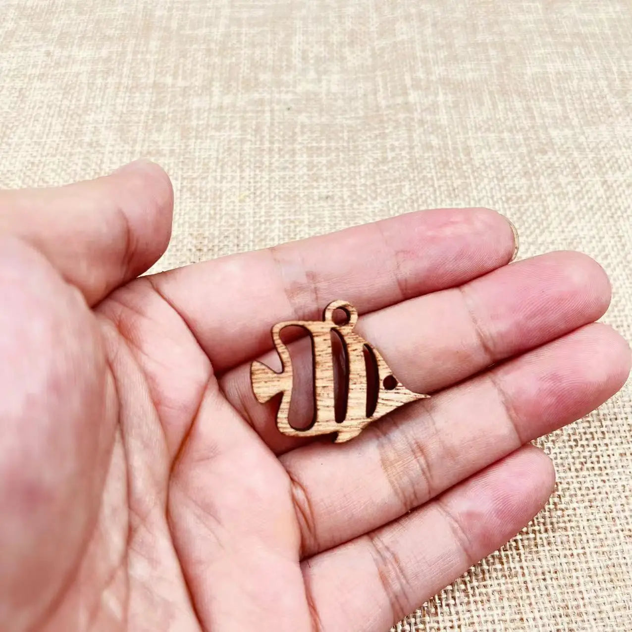 6pcs Unfinished Wood Sea Animal Fishbone Charms Fish Bone Earring Pendants For Jewelry Making DIY Handmade Crafte