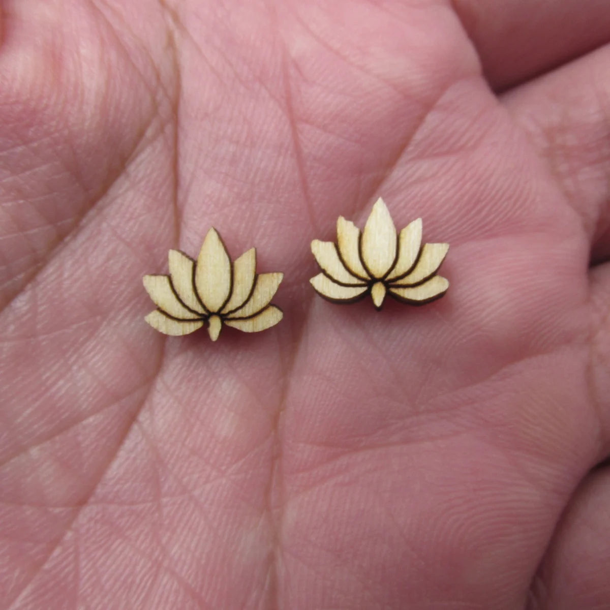 10pcs Unfinished Blank Tiny Water Lily lotus Flower Shape Mini Wood Boho Stud Earring Post Cabochon Handmade Charms