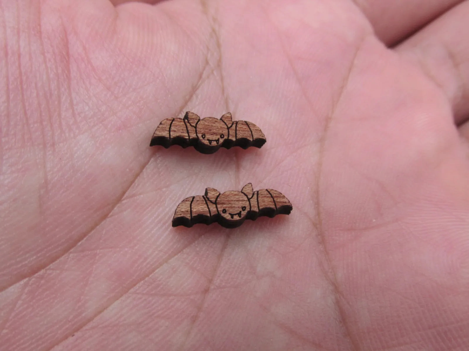 5 Pair Unfinished Blank Wood Cabochon Holidays Halloween Bats and Moon  Wooden Cutout Shapes For DIY Stud Earrings Supplies