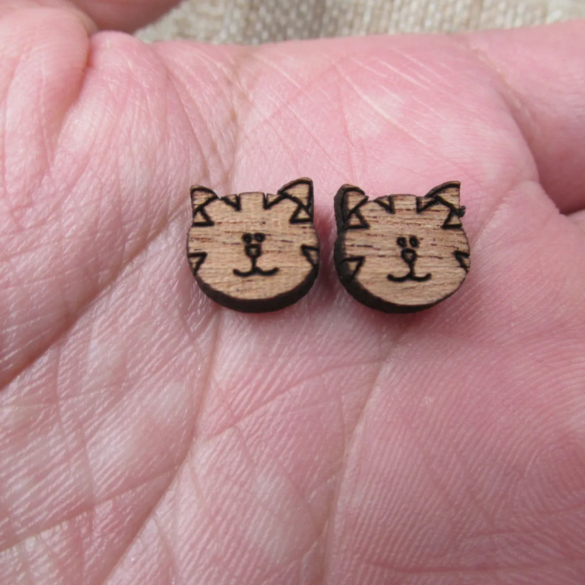Laser Cut Unfinished Animal Wooden Cat Cabochon Charms For DIY Craft  Earring Stud  Jewerly Accessory