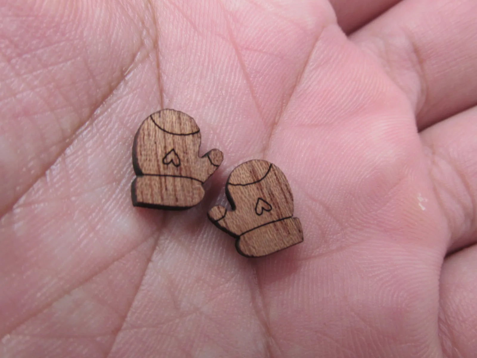 5 Pair Unfinished Blank MINI Wood Cabochon Christmas Glowforge Santa Wreath Wooden Cutout Shapes For DIY Stud Earrings Supplies