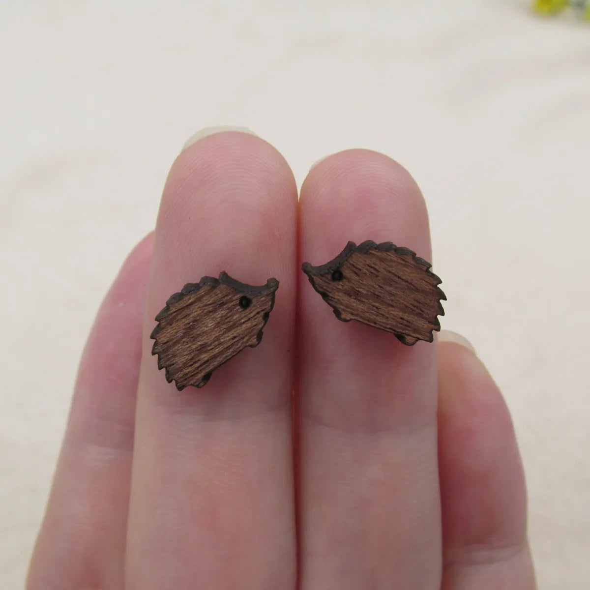 Handmade Jewelry Making Supplies Laser Cut Wooden Cabochon Animal Hedgehog Charm For DIY  Pendant Earring Stud