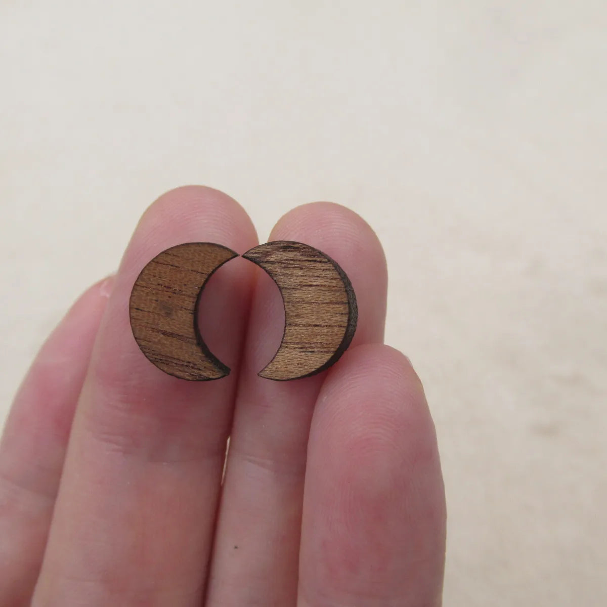 High quality Blank Tiny Wood Star Moon Cabochon Accessories Unfinished Rustic Beads For Earring Stud Making