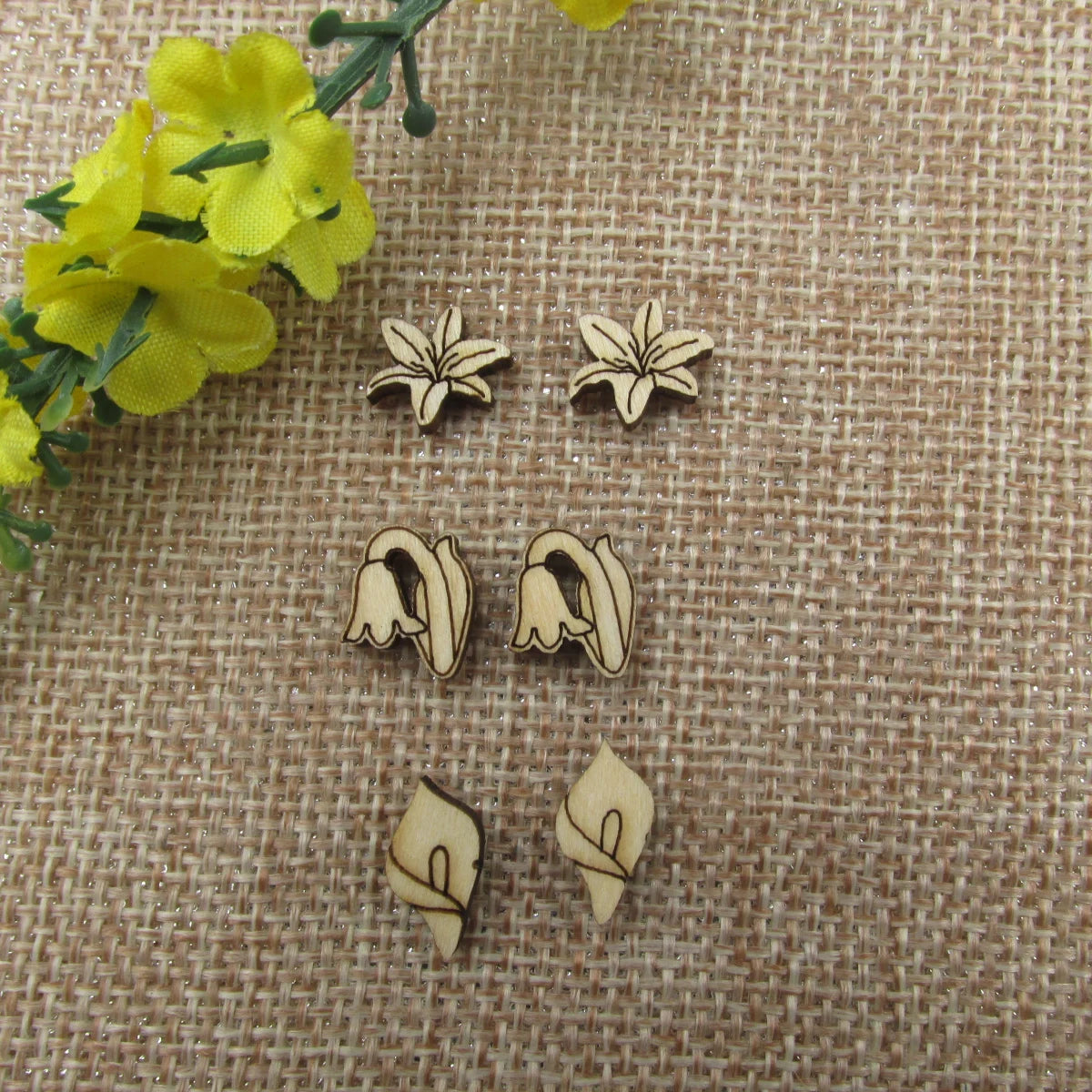 10pcs Unfinished Blank Tiny Lily of the Valley Shape Wood Stud Earring Post Birth Month Flower Cabochon Charms