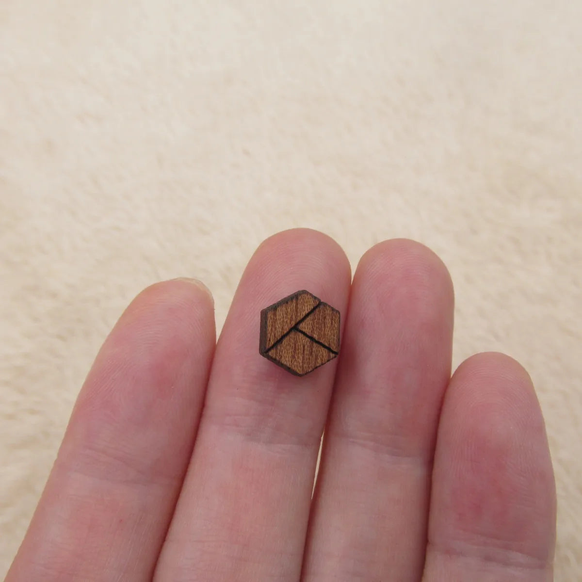 DIY Unfinished Laser Cut Natural Wood Stud Earrings Blanks Jewelry Accessories Wood Hexagon  Shapes -Jewerly Supplier